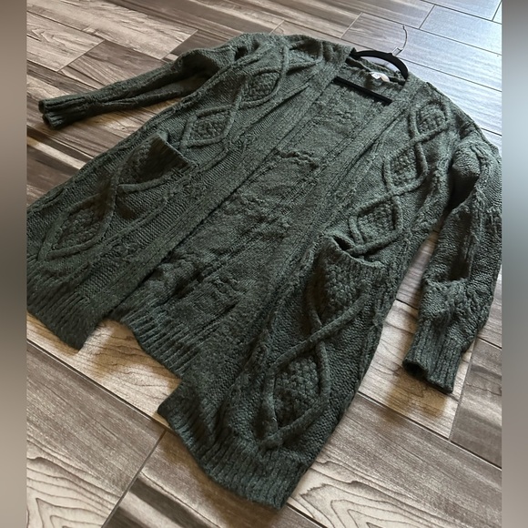 Olive Dusk Time and Tru Open Front Cable Cardigan - Picture 3 of 4